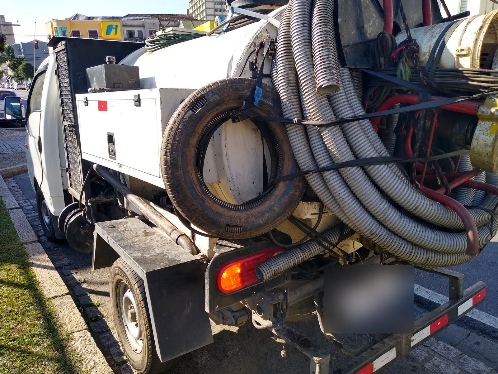 Mangueiras e equipamento de hidrojateamento